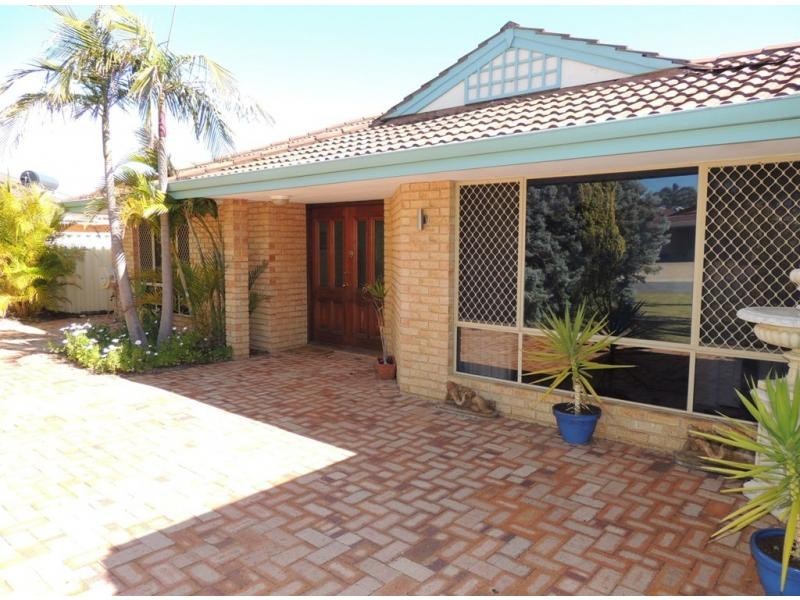 5 Ellis Grove, Woodvale WA 6026