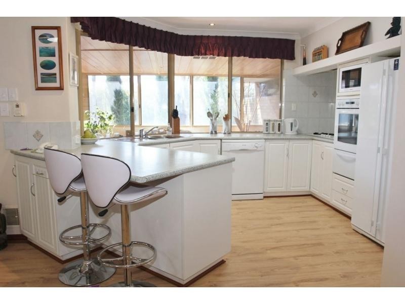 5 Ellis Grove, Woodvale WA 6026