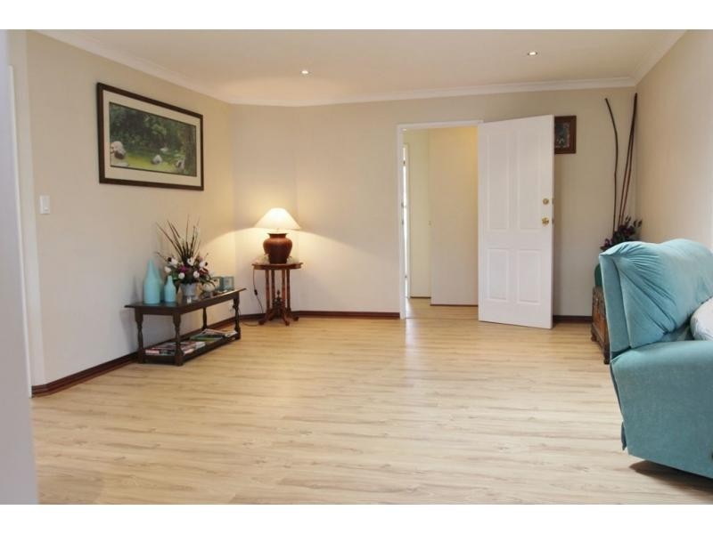 5 Ellis Grove, Woodvale WA 6026