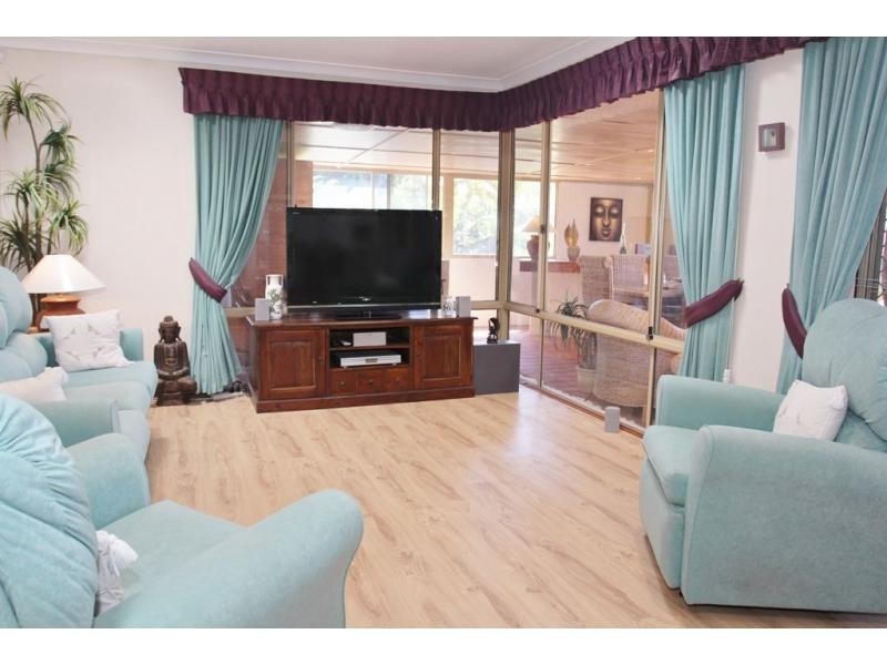 5 Ellis Grove, Woodvale WA 6026