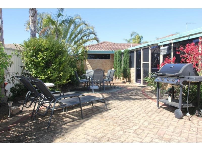 5 Ellis Grove, Woodvale WA 6026