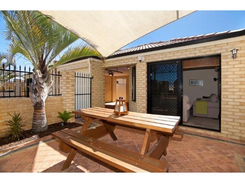 23B Blackwattle Parade, Padbury WA 6025