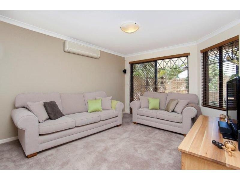 23B Blackwattle Parade, Padbury WA 6025