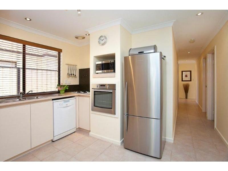 23B Blackwattle Parade, Padbury WA 6025