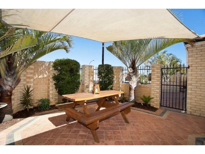 23B Blackwattle Parade, Padbury WA 6025