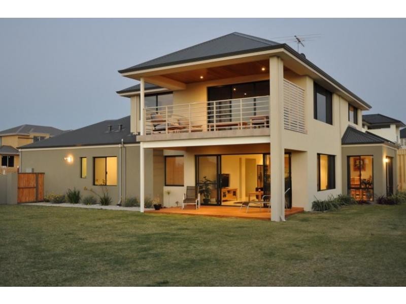 4 Kallatina Drive, Iluka WA 6028