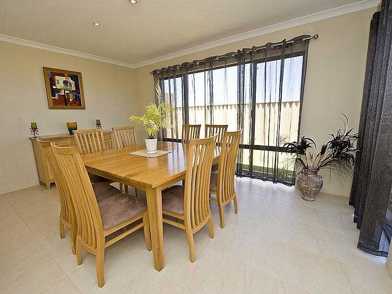 4 Kallatina Drive, Iluka WA 6028