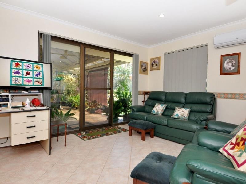 7 Vance Close, Kingsley WA 6026