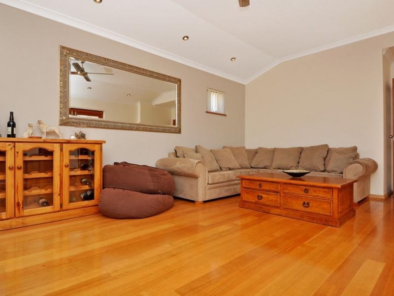 6 Lorne Road, Duncraig WA 6023