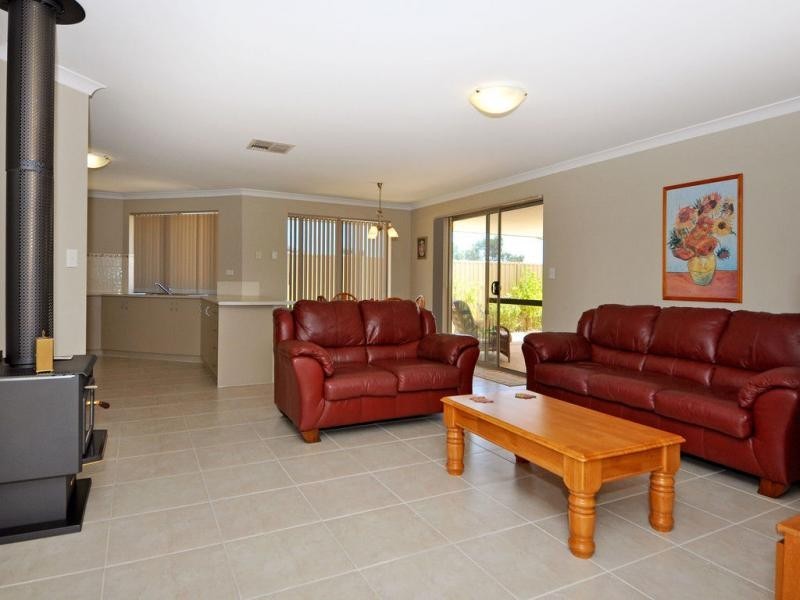 9 Pascal Mews, Ridgewood WA 6030