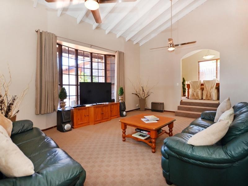 25 Bracadale Avenue, Duncraig WA 6023