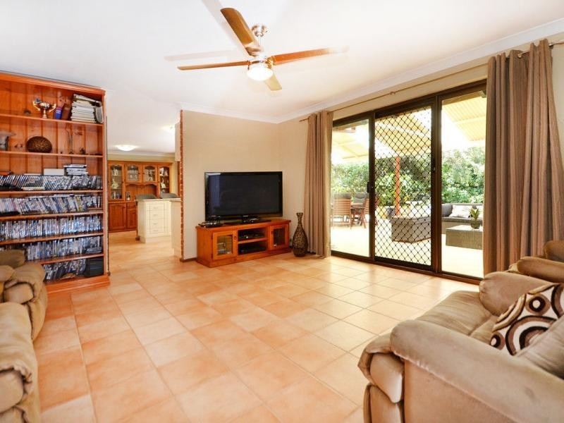 25 Bracadale Avenue, Duncraig WA 6023