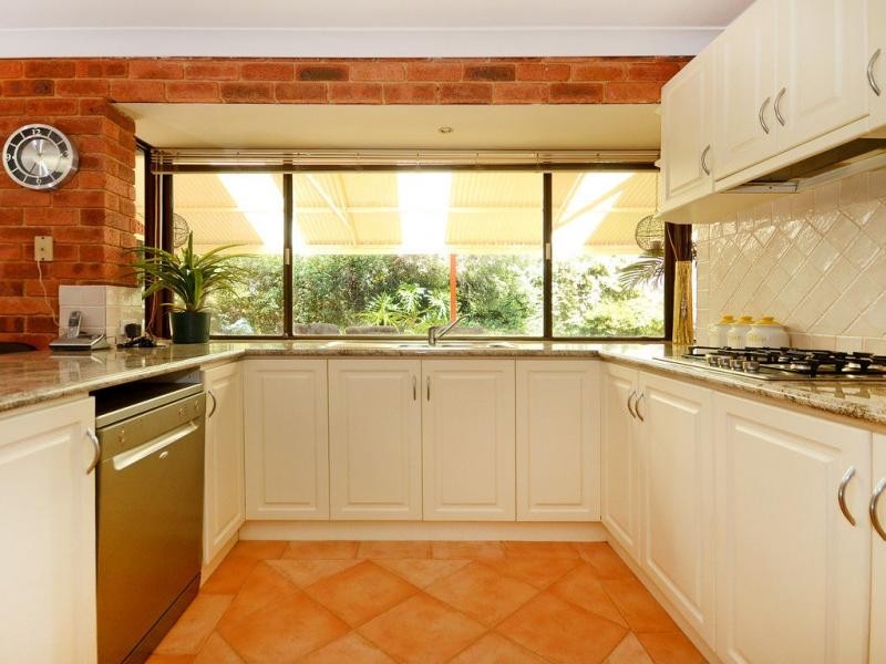 25 Bracadale Avenue, Duncraig WA 6023