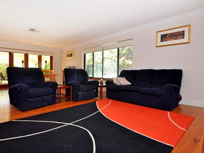 12 Doveridge Drive, Duncraig WA 6023