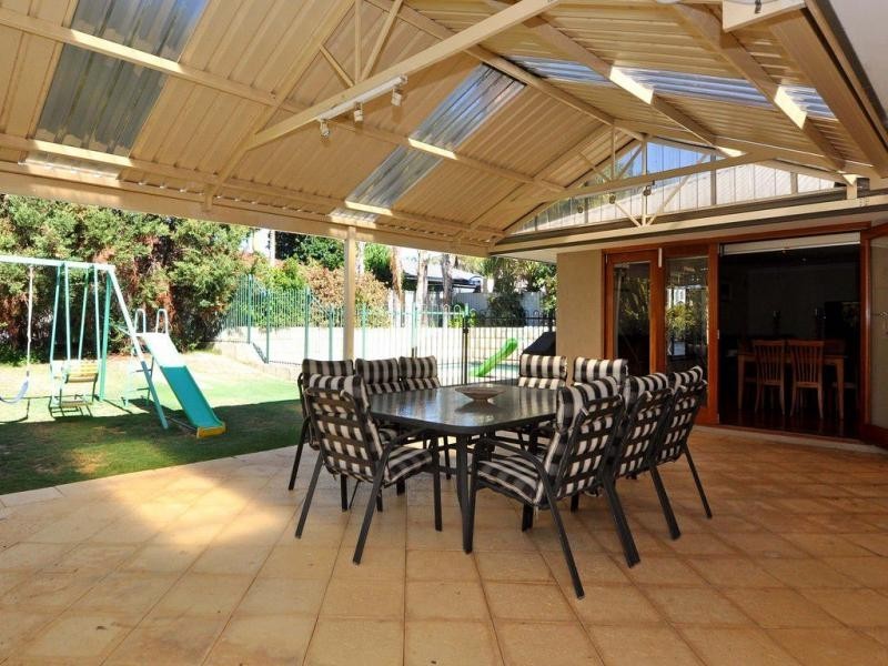 12 Doveridge Drive, Duncraig WA 6023