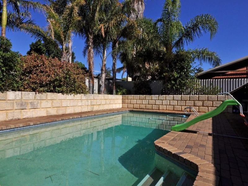 12 Doveridge Drive, Duncraig WA 6023