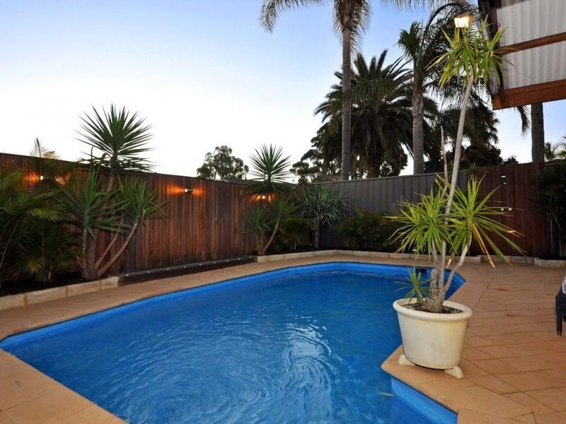 9 Pentland Avenue, Duncraig WA 6023