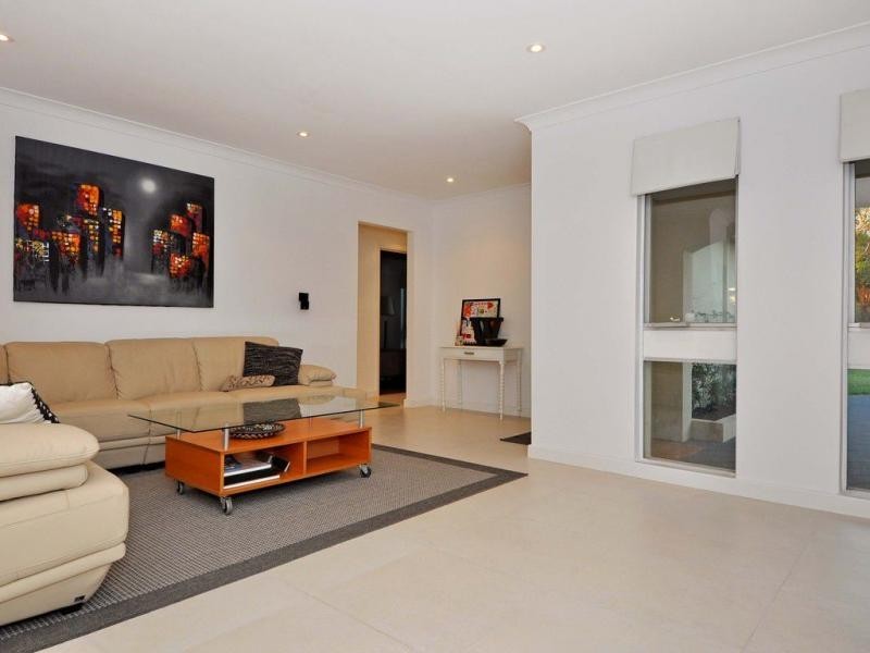 9 Pentland Avenue, Duncraig WA 6023