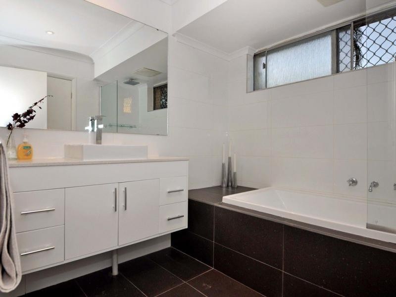 9 Pentland Avenue, Duncraig WA 6023