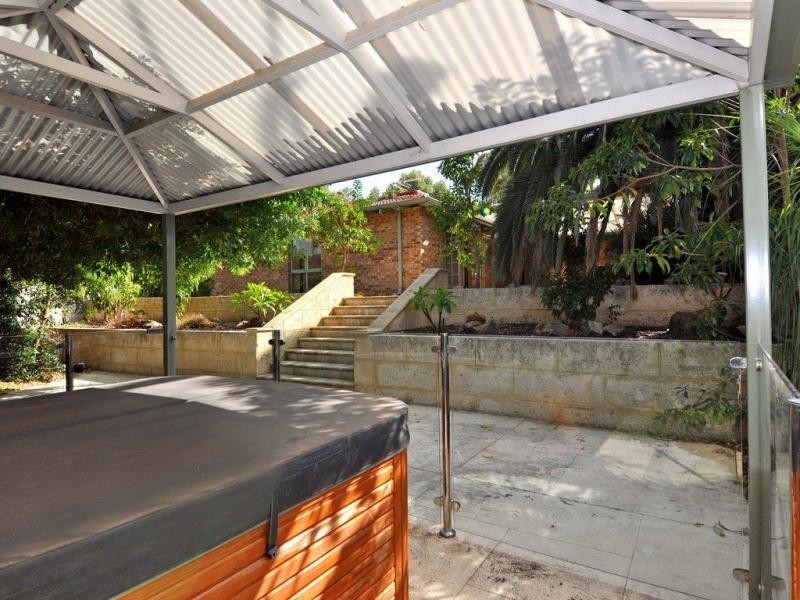 27 Hilarion Road, Duncraig WA 6023