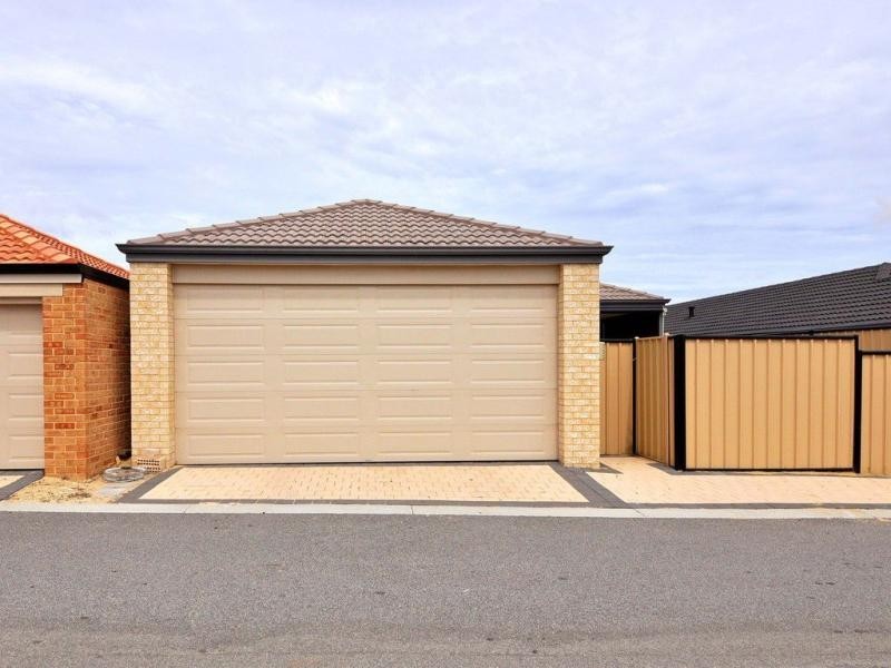 6 Ripplevale Circle, Carramar WA 6031