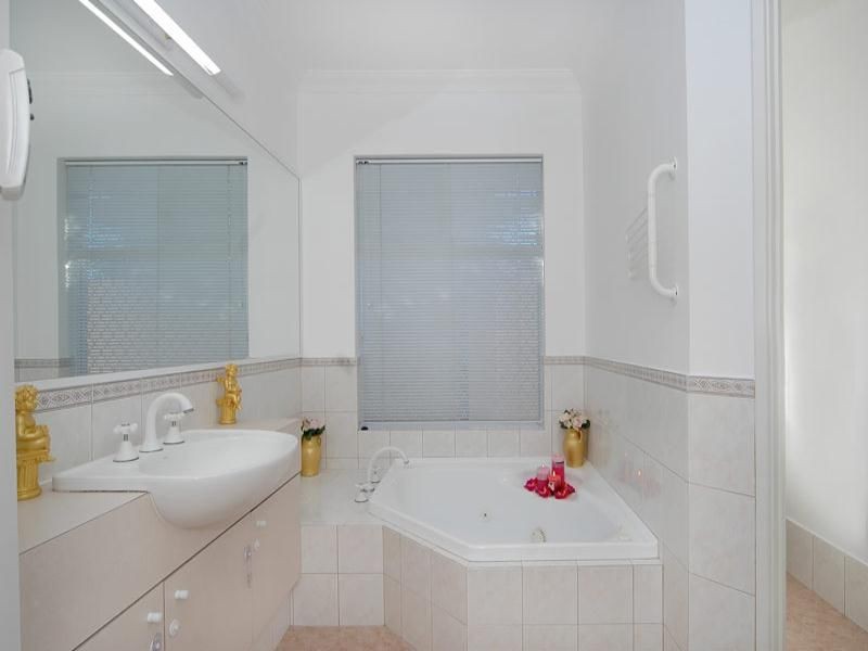 11 Laser Place, Ocean Reef WA 6027