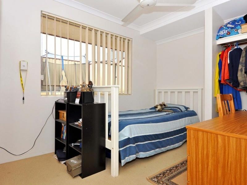 16 Kilmarnock Loop, Kinross WA 6028