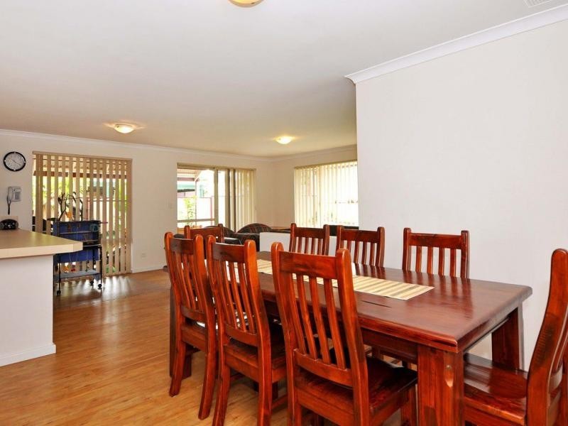 16 Kilmarnock Loop, Kinross WA 6028