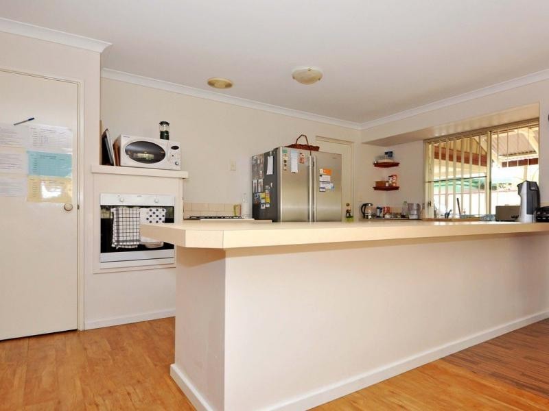 16 Kilmarnock Loop, Kinross WA 6028