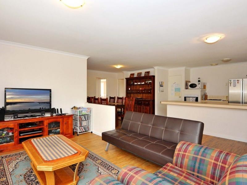 16 Kilmarnock Loop, Kinross WA 6028