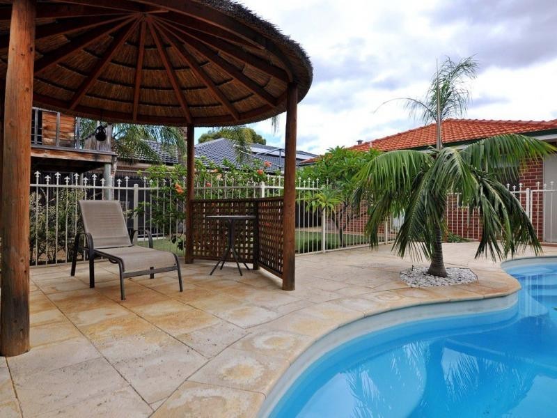 6 Baroola Place, Ocean Reef WA 6027