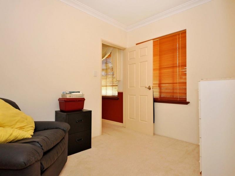 6 Baroola Place, Ocean Reef WA 6027