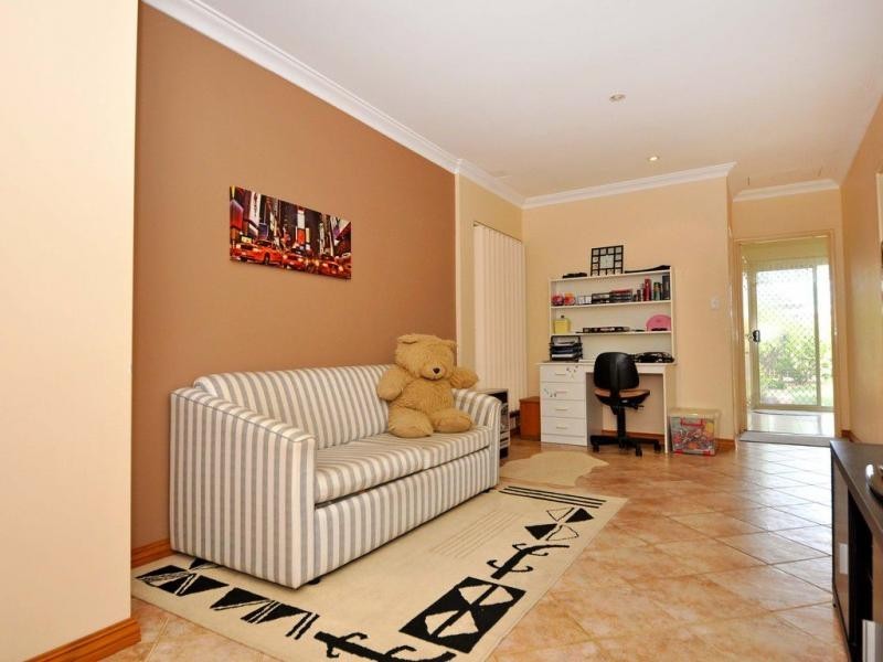 6 Baroola Place, Ocean Reef WA 6027