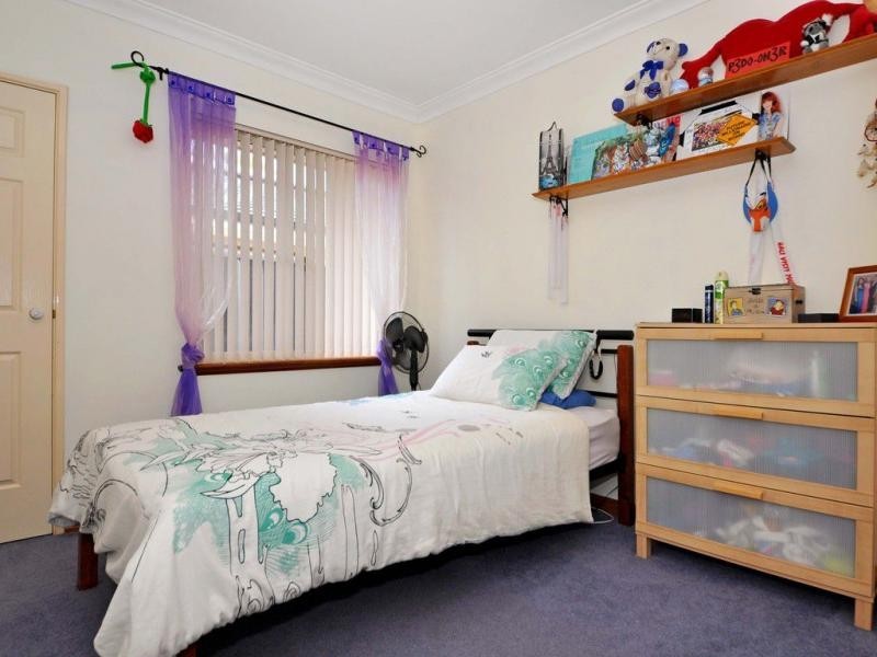 6 Baroola Place, Ocean Reef WA 6027