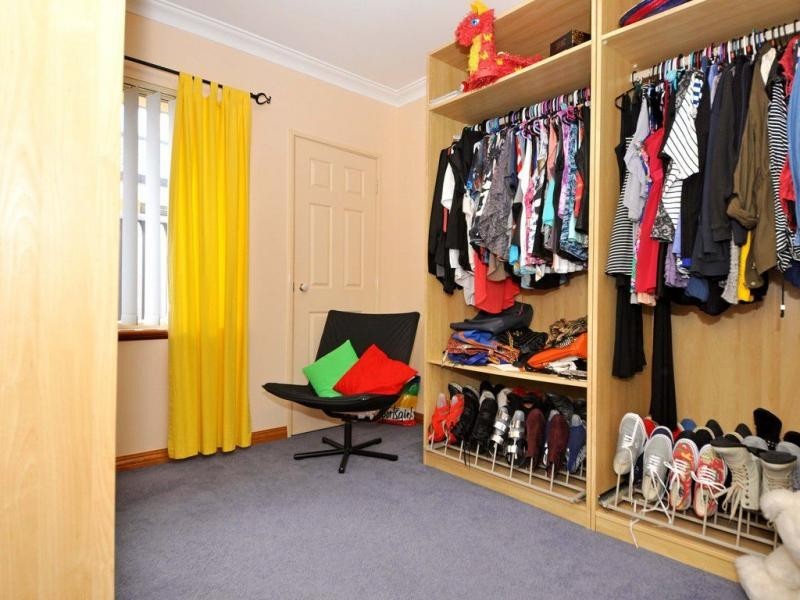 6 Baroola Place, Ocean Reef WA 6027