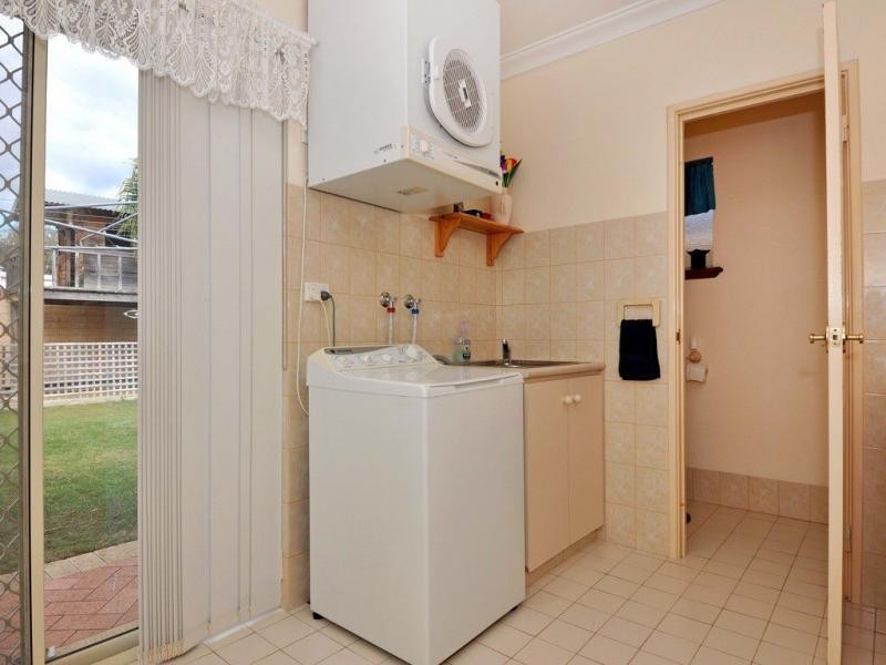 6 Baroola Place, Ocean Reef WA 6027