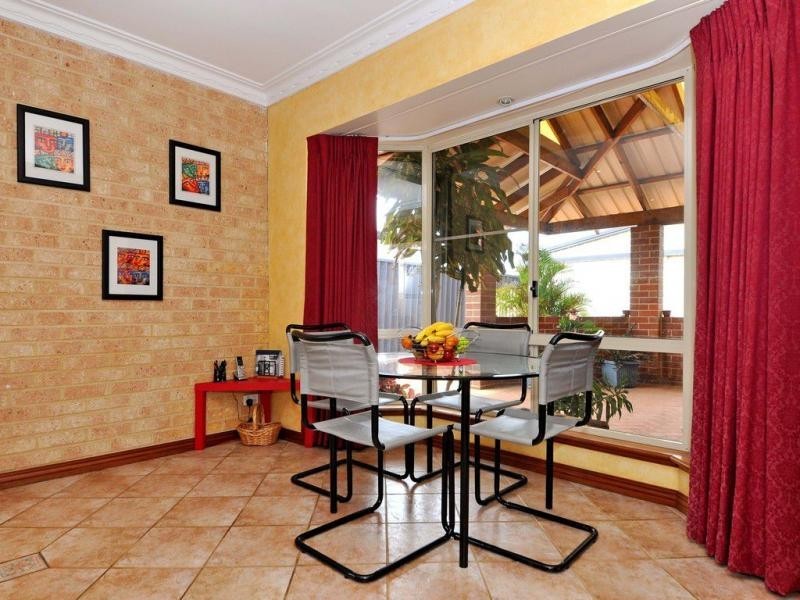 6 Baroola Place, Ocean Reef WA 6027