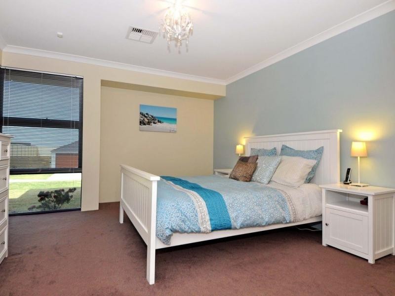 40 Lynella Circuit, Banksia Grove WA 6031