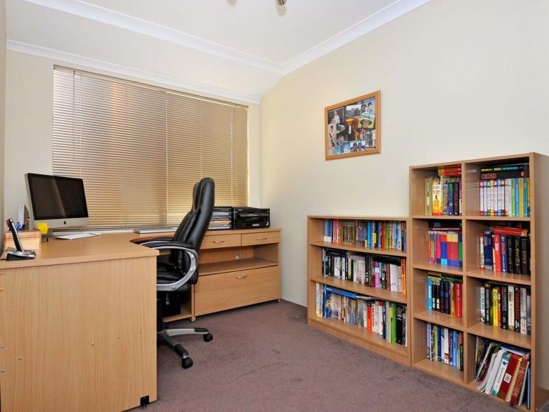 40 Lynella Circuit, Banksia Grove WA 6031