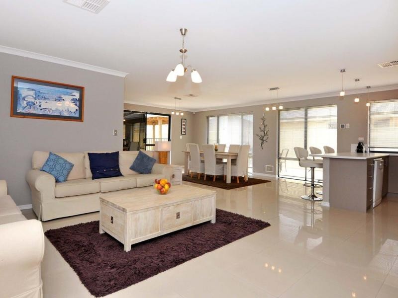 40 Lynella Circuit, Banksia Grove WA 6031