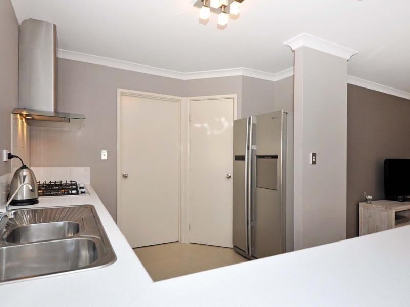 40 Lynella Circuit, Banksia Grove WA 6031