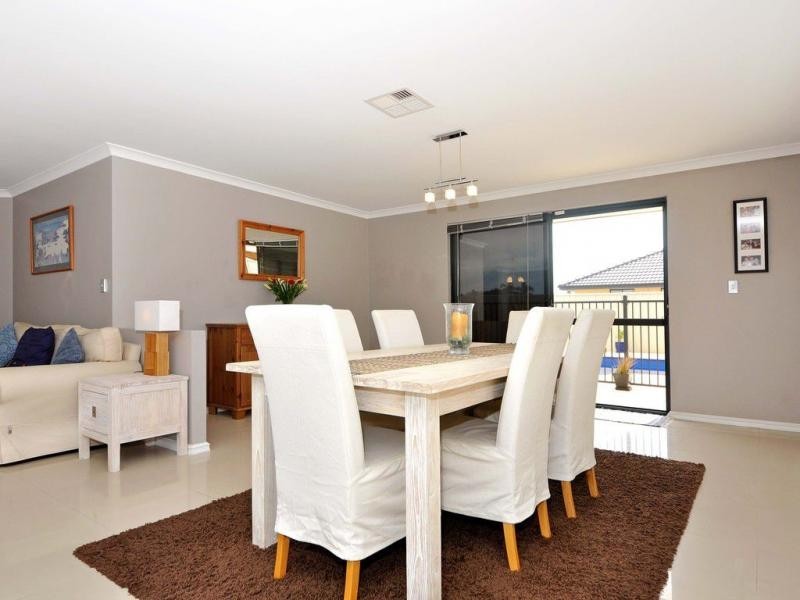 40 Lynella Circuit, Banksia Grove WA 6031