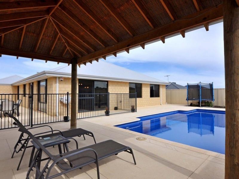 40 Lynella Circuit, Banksia Grove WA 6031