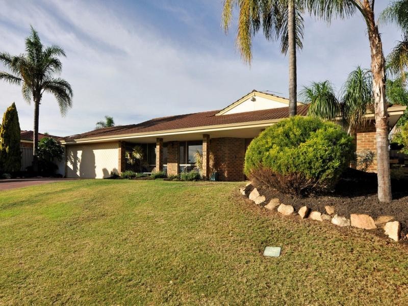 10 Richardson Court, Woodvale WA 6026