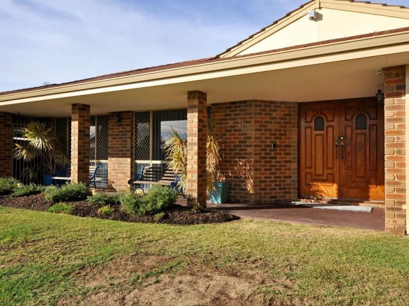 10 Richardson Court, Woodvale WA 6026