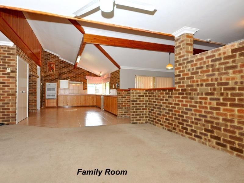 10 Richardson Court, Woodvale WA 6026