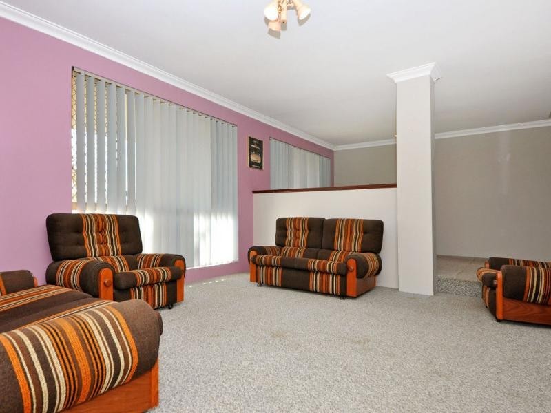 10 Richardson Court, Woodvale WA 6026