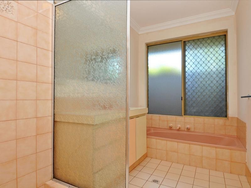 10 Richardson Court, Woodvale WA 6026