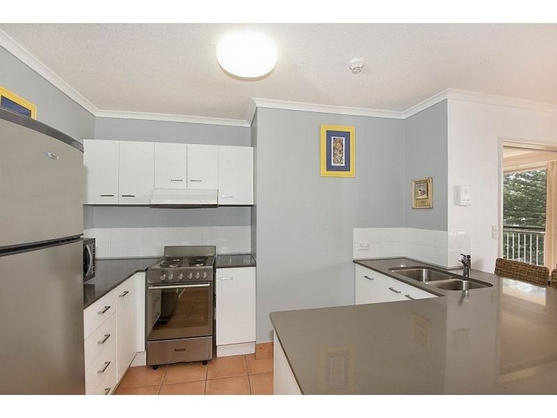 Unit 403/10 Vista Street, Surfers Paradise QLD 4217