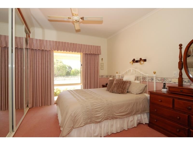 6 Stephen Court, Maiden Gully VIC 3551